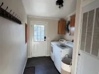 Stunning Pool House Between Lakewood and Mountain Hotels in Riverview