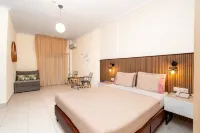 Stratos Hotel
