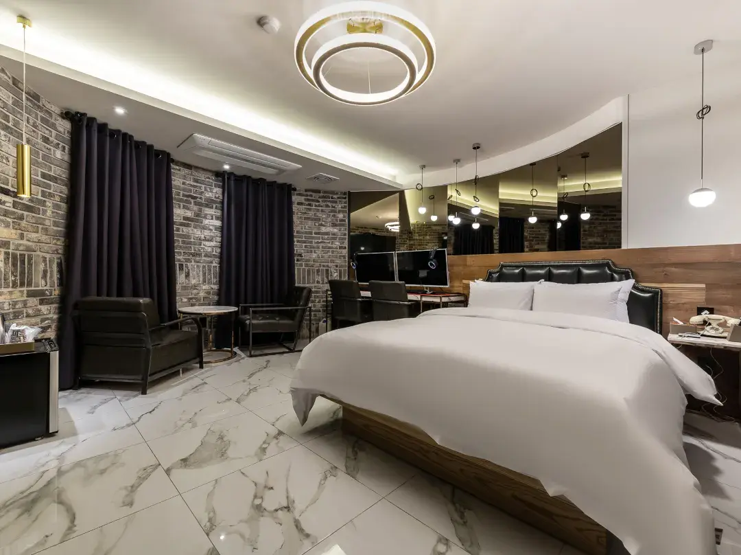 Hotel In Modern Cheongju Terminal - Cheongju