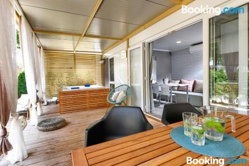 豪华两卧室移动房屋 - 带热水浴池