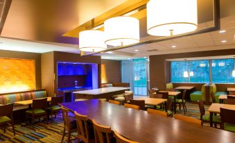 Fairfield Inn & Suites Cambridge - Housity