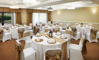 Holiday Inn Express Tifton - Housity