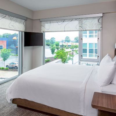 One Bedroom Two Room Suite Element Hampton Peninsula Town Center Promo Code