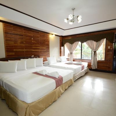 Executive Family Room