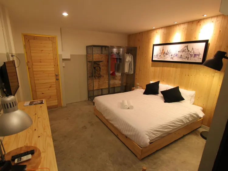 ห้องเตียงใหญ่ 1 เตียง