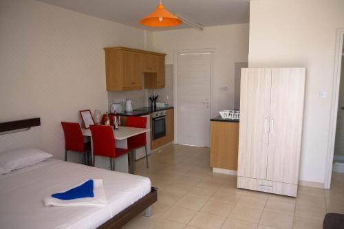 一室公寓 - 1楼 - 带露台（2位成人和2名小童）