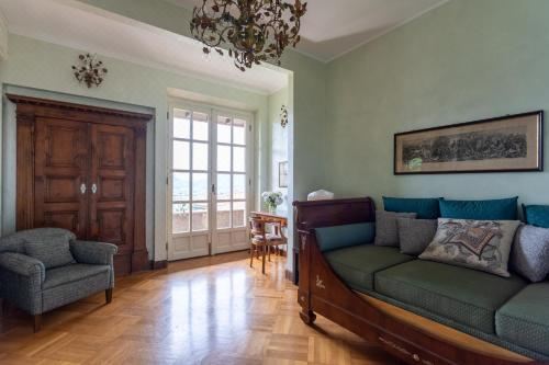 带露台的小型套房