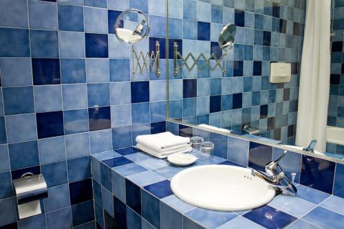 Hotel Adria Standard Triple Room