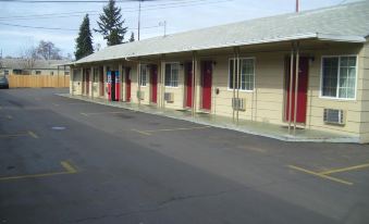 Cascade City Center Motel