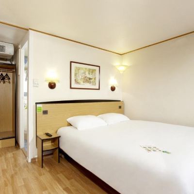 Room with 2 Single Beds