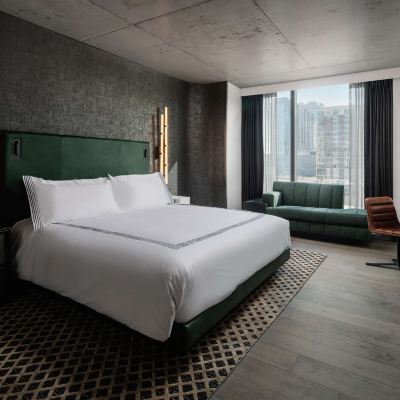King Room With Accessible Roll-in Shower Thompson Austin Promo Code