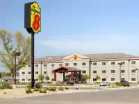 Super 8 by Wyndham Topeka at Forbes Landing Ξενοδοχεία στην πόλη Topeka