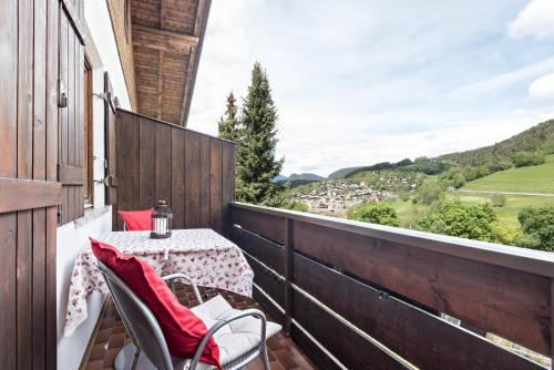 高级一卧室带阳台公寓