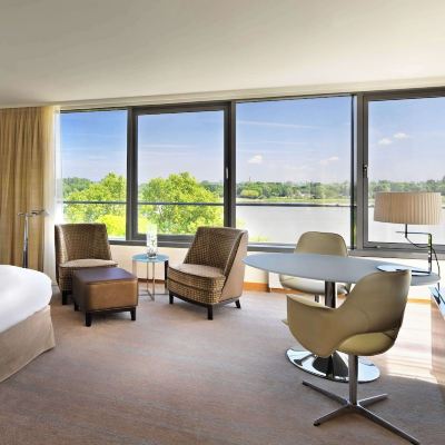 Deluxe King Room-Club Access Hyatt Regency Mainz Promo Code