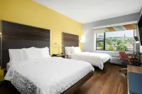 Tru by Hilton Baltimore Harbor East