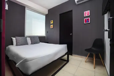 Adhoc Cintermex Hotel di 