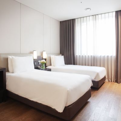Standard Twin Room (Free Upgrade To Deluxe Twin Room) 크라운파크호텔 쿠폰