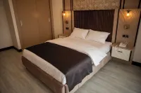 Hotel Eden's