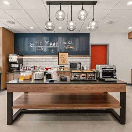 Hampton Inn by Hilton Bellingham Airport