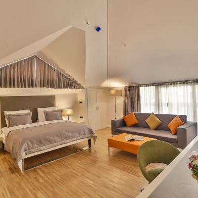 行政間 - 帶陽台 商務生活酒店優惠