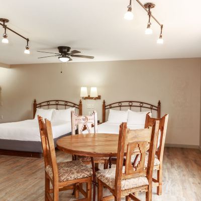 Suite, Multiple Beds, Refrigerator&Microwave Aarchway Inn Promo Code