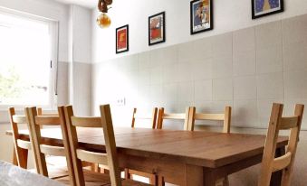 Hostal Ciempozuelos, cerca del Parque Warner y Madrid - Housity