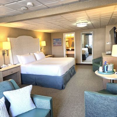 Luxury Room With Fireplace King's Port Inn Promo Code