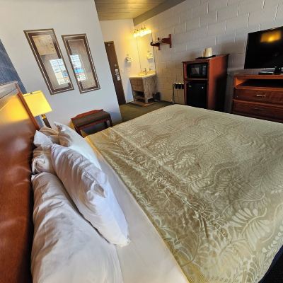 Deluxe Room 1st Choice Inn of Rawlins Promo Code