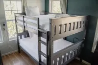 Wanderstay Houston Hostel