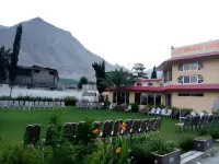 Gilgit Embassy Lodge فنادق في جيلجيت