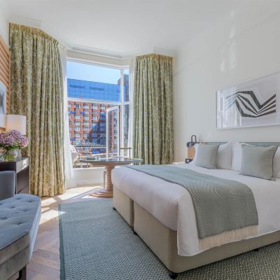 尊貴特大床房 （帶陽台） 都柏林康萊德酒店優惠