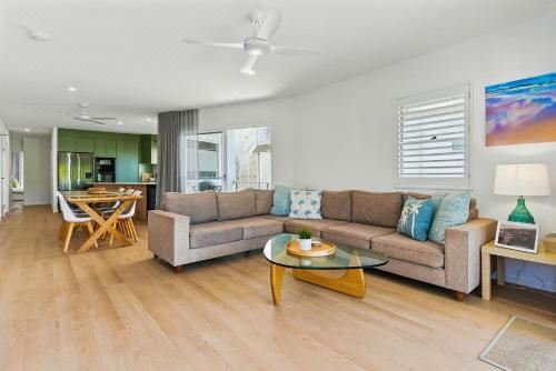 Unit 2 Beach Gallery Apartment