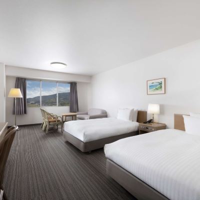 クラシックルーム、シングルベッド2台とソファベッド1台 Royal Hotel 宗像 クーポン