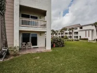 Oceanfront Townhouse With Shared Pools, Ocean View, Wifi, W/d, and Central AC Hotels in Crescent Beach