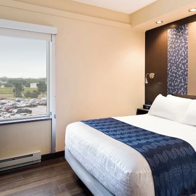 Room, 1 Queen Bed (Eco-Ficient) AeroStay Promo Code
