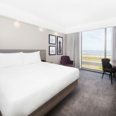 Queen Room-Non-Smoking Hampton by Hilton Blackpool Promo Code
