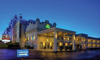 Quality Inn Branson - Hwy 76 Central