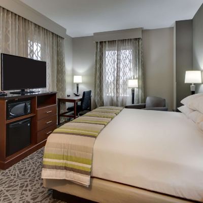 Deluxe Room, 1 King Bed, Refrigerator & Microwave Drury Plaza Hotel Milwaukee Downtown Promo Code
