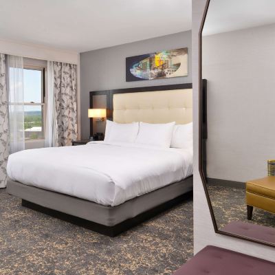 King Room DoubleTree by Hilton Hotel Utica Promo Code