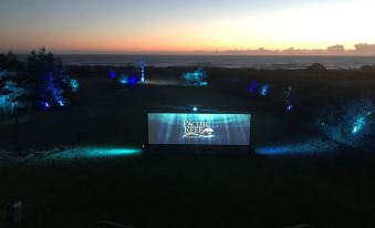 Pacific Reef Hotel & Light Show