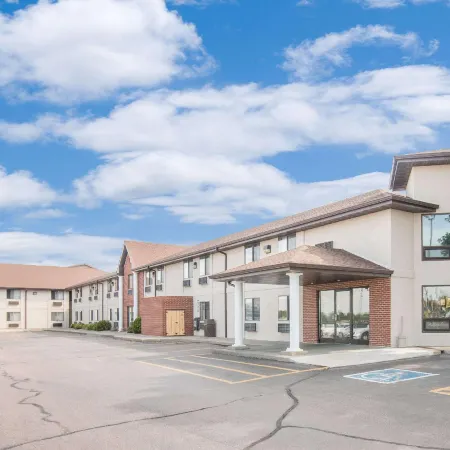 Days Inn by Wyndham Mitchell SD