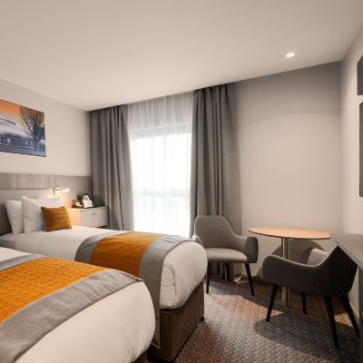 Deluxe Twin Room Maldron Hotel Glasgow City Promo Code