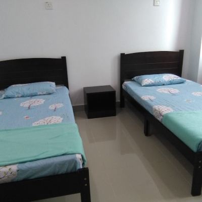 bilik tiga bilik tidur Kupon OYO 90350 Kl Homestay Express 2