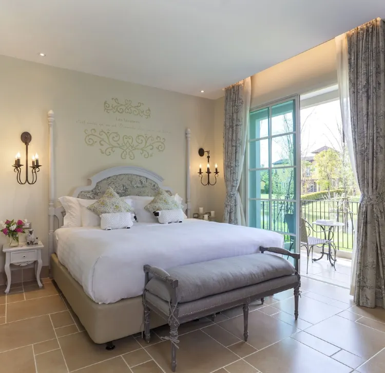 ห้องสวีท(24 Hours Use Of Room)
