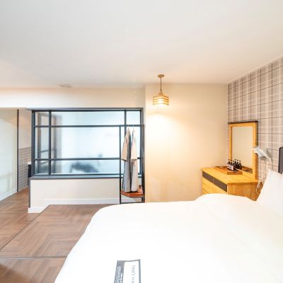 Deluxe Double (Small Living Room, Jetted SPA) 진해브라운도트호텔 쿠폰