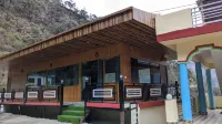Prince Homestay & Restaurant Hotel a 