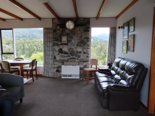 Glendale River View Holiday Home