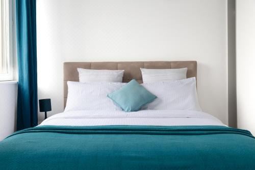 My Colmar Homes - Colmar RempartTwo-Bedroom Apartment With City View