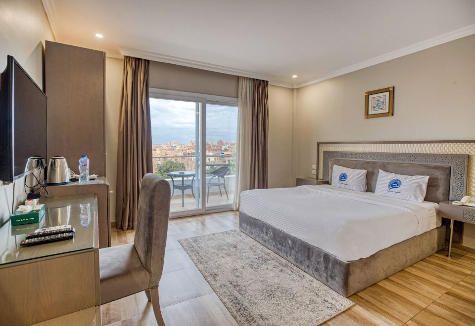 山景豪华双人床房