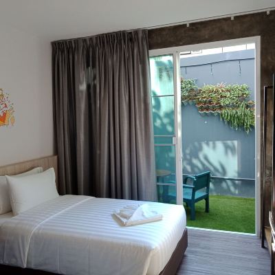 Standard Twin Room Lana Beds and Spaces Promo Code
